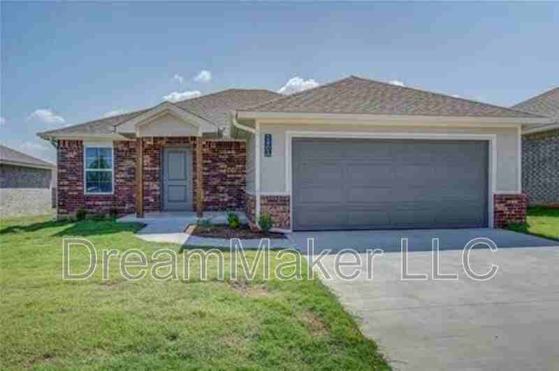 2401 S 28th Ter - Photo 3 of 32