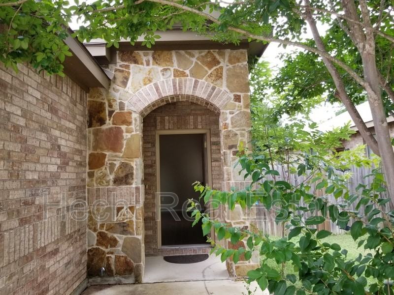 1027 Brown Rock Dr - Photo 2 of 21