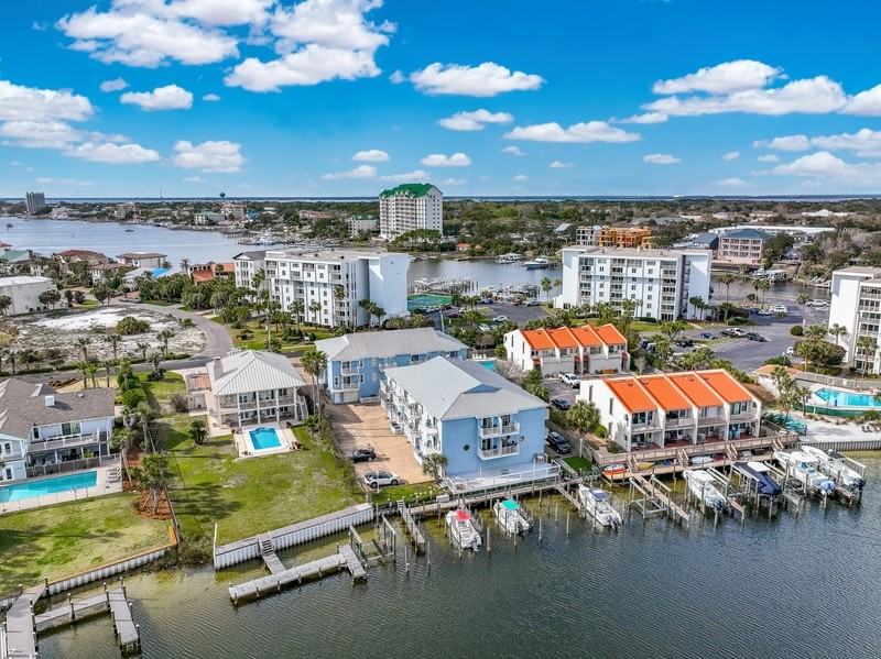 22 Moreno Point Rd #2