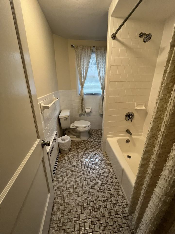 62 Ainsworth Street - Photo 4 of 29