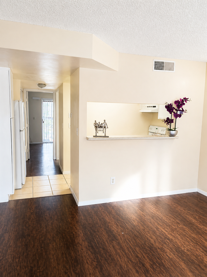 7141 E Bank Dr - Photo 3 of 17