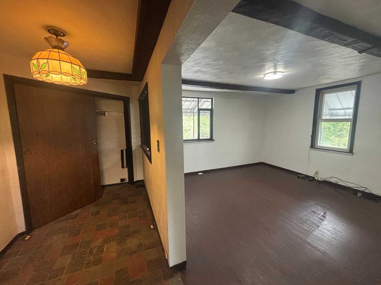 434 Katherine St - Photo 4 of 23