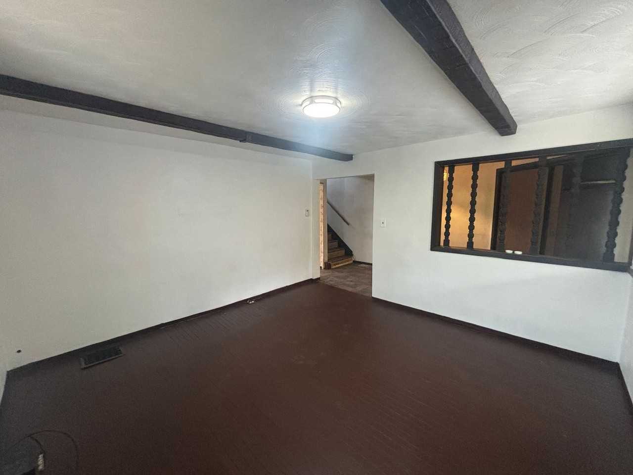 434 Katherine St - Photo 5 of 23