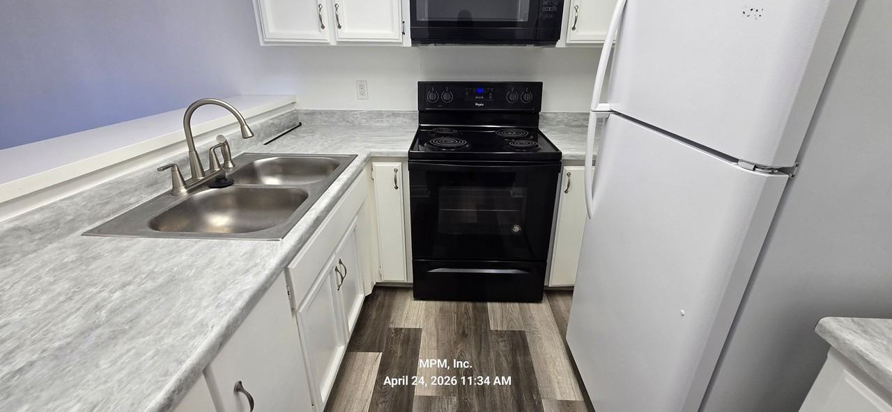 3121 Spring St - Photo 3 of 13