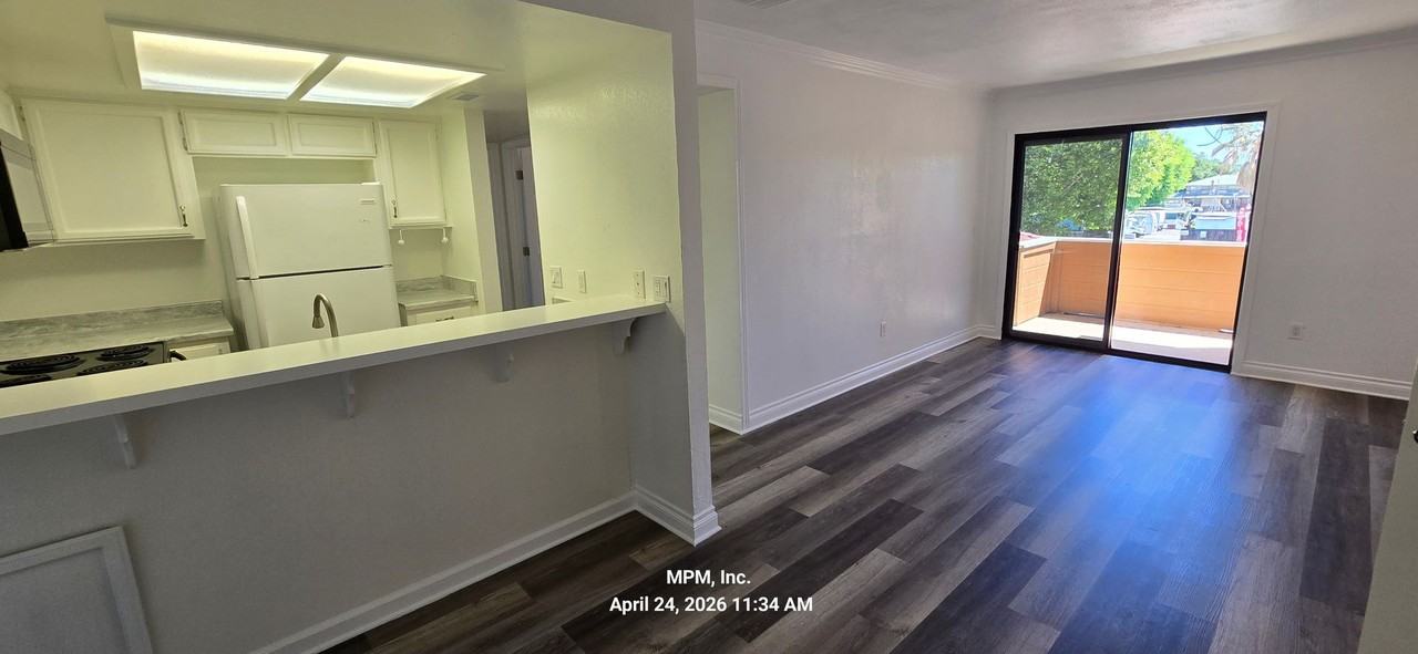 3121 Spring St - Photo 5 of 13