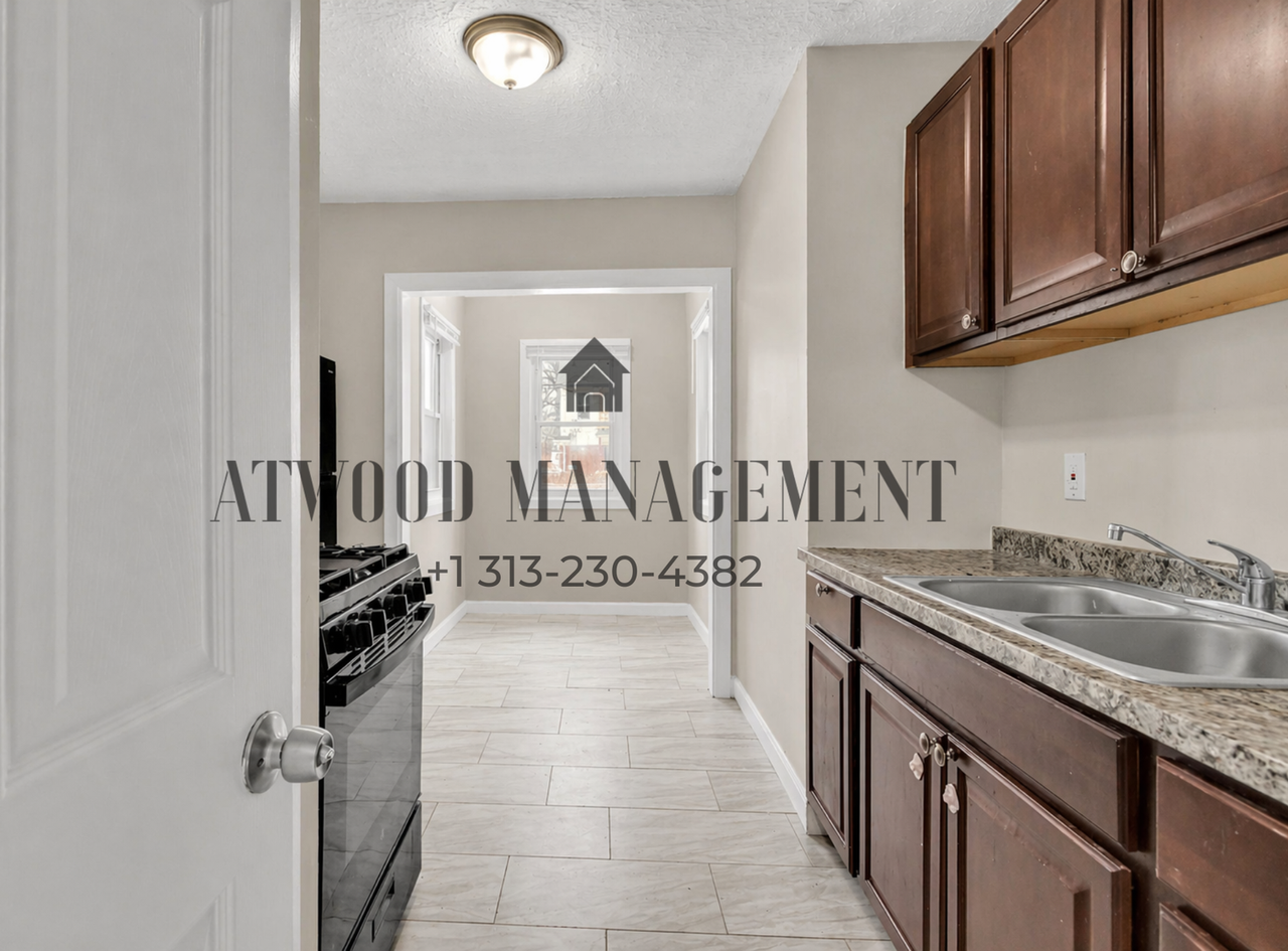 13965 Mendota St - Photo 4 of 9