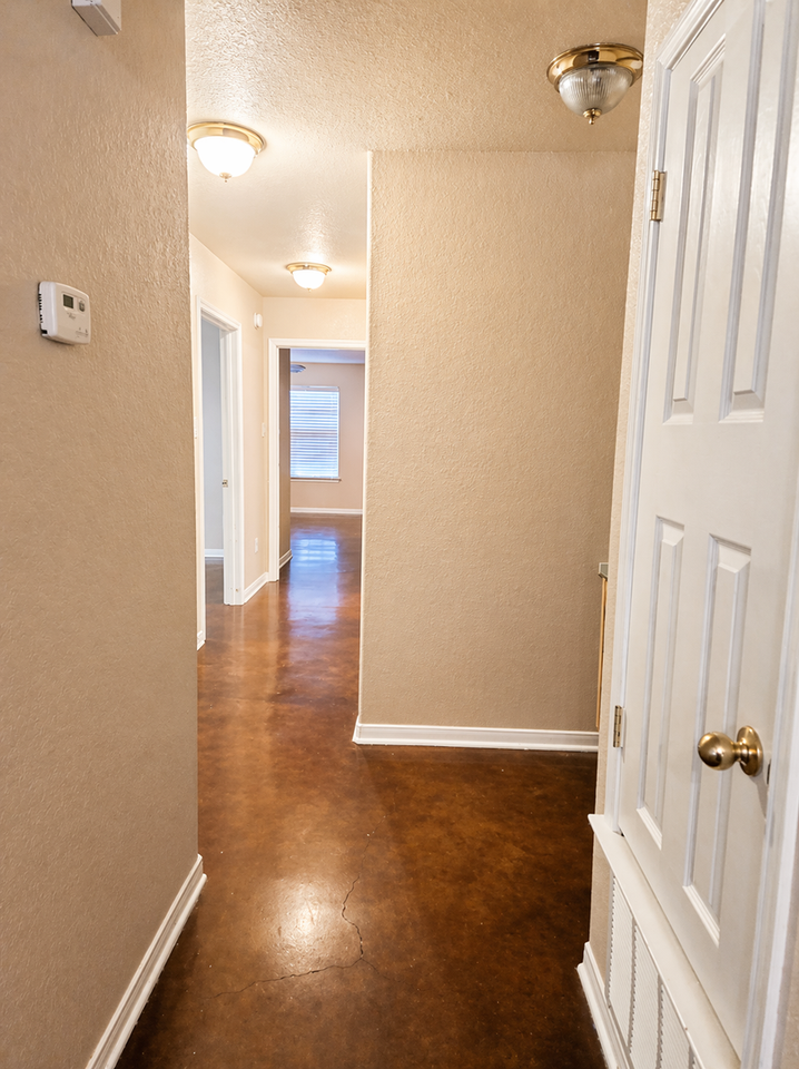 1606 Libby Ln - Photo 7 of 9