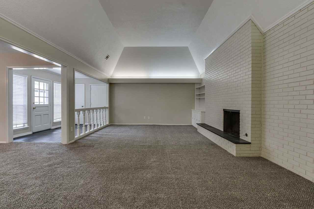 2518 Nw 62nd St - Photo 7 of 46