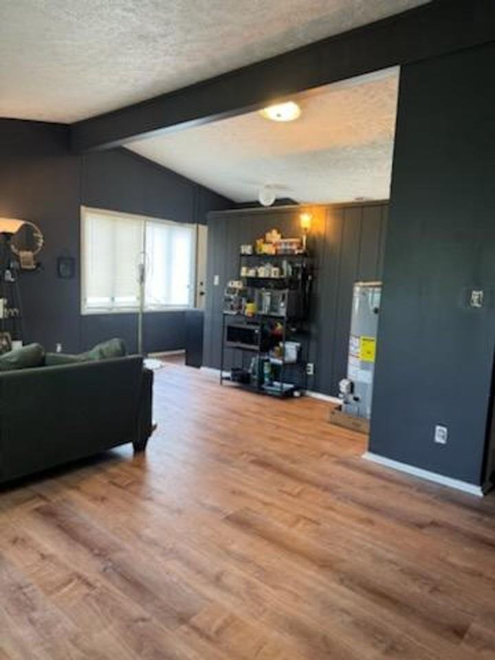 201 Woods Edge - Photo 2 of 11