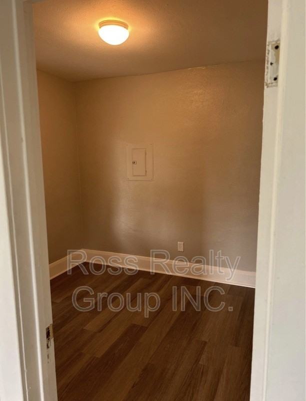 711 Woodstock Ave - Photo 7 of 8