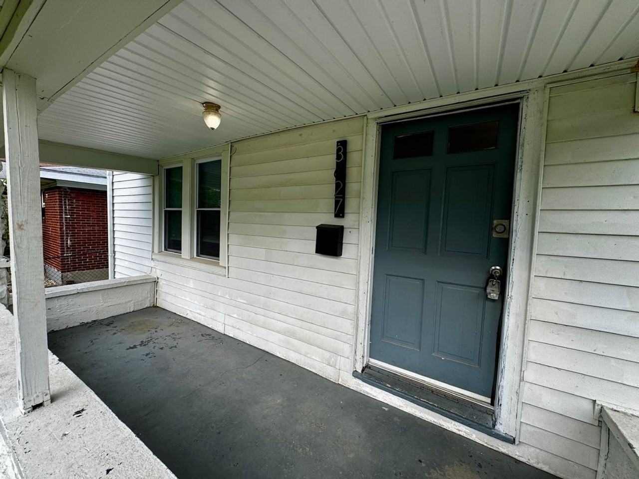 3627 3627 Parthenia Ave - 3627 Parthenia Ave - Photo 2 of 11