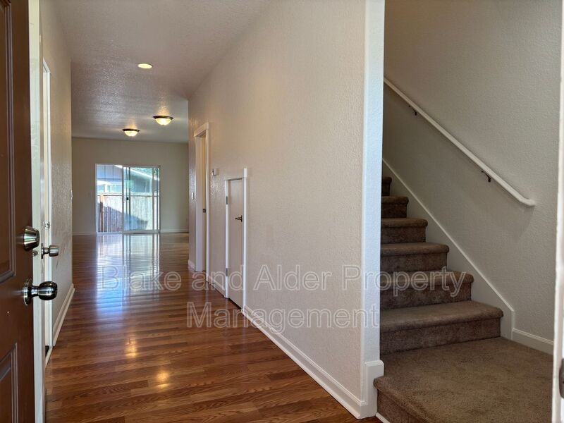 347 Norway St Ne - Photo 5 of 50