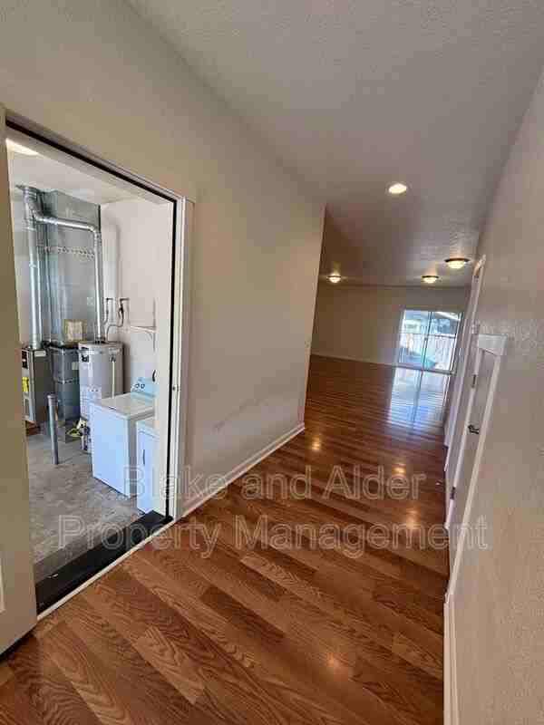 347 Norway St Ne - Photo 6 of 50