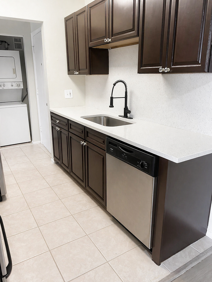 1695 Lee Rd - Photo 6 of 21