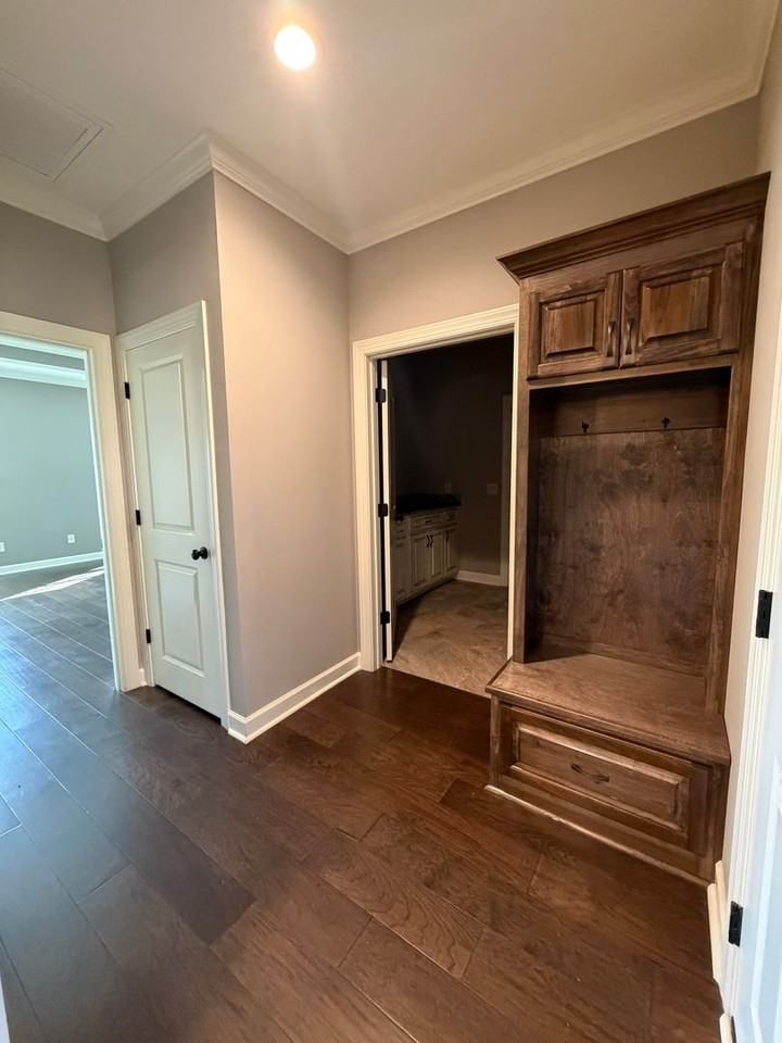 469 Madison Ave - Photo 6 of 23