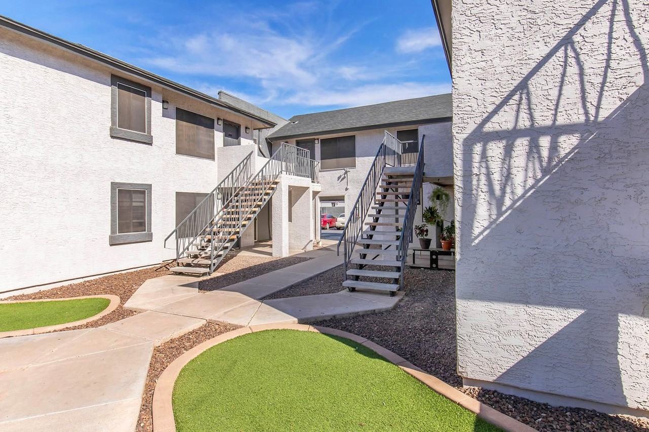 MOVE IN SPECIAL! $0 DEPOSIT OAC - Photo 6 of 50