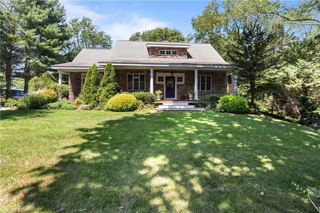 93 Kickemuit Ave - Photo 2 of 34