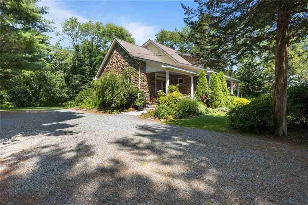 93 Kickemuit Ave - Photo 3 of 34