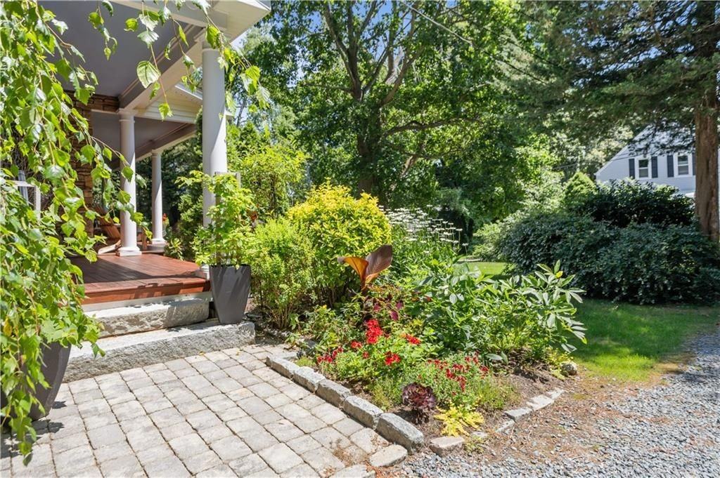 93 Kickemuit Ave - Photo 7 of 34