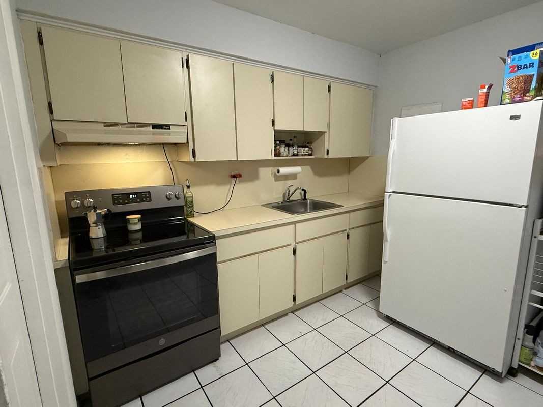 2734 Nw 16th Ter - Photo 3 of 15