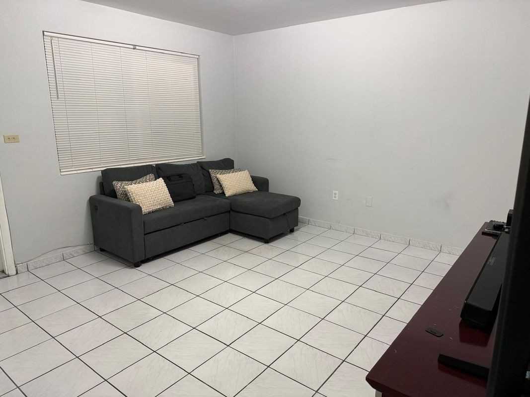 2734 Nw 16th Ter - Photo 6 of 15