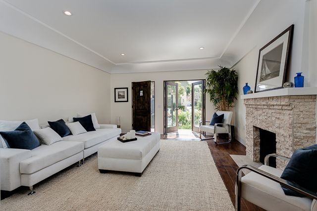 831 S Curson Ave - Photo 2 of 11