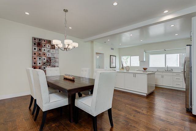 831 S Curson Ave - Photo 4 of 11