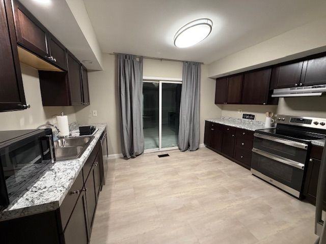 750 Euclid Ave - Photo 4 of 43