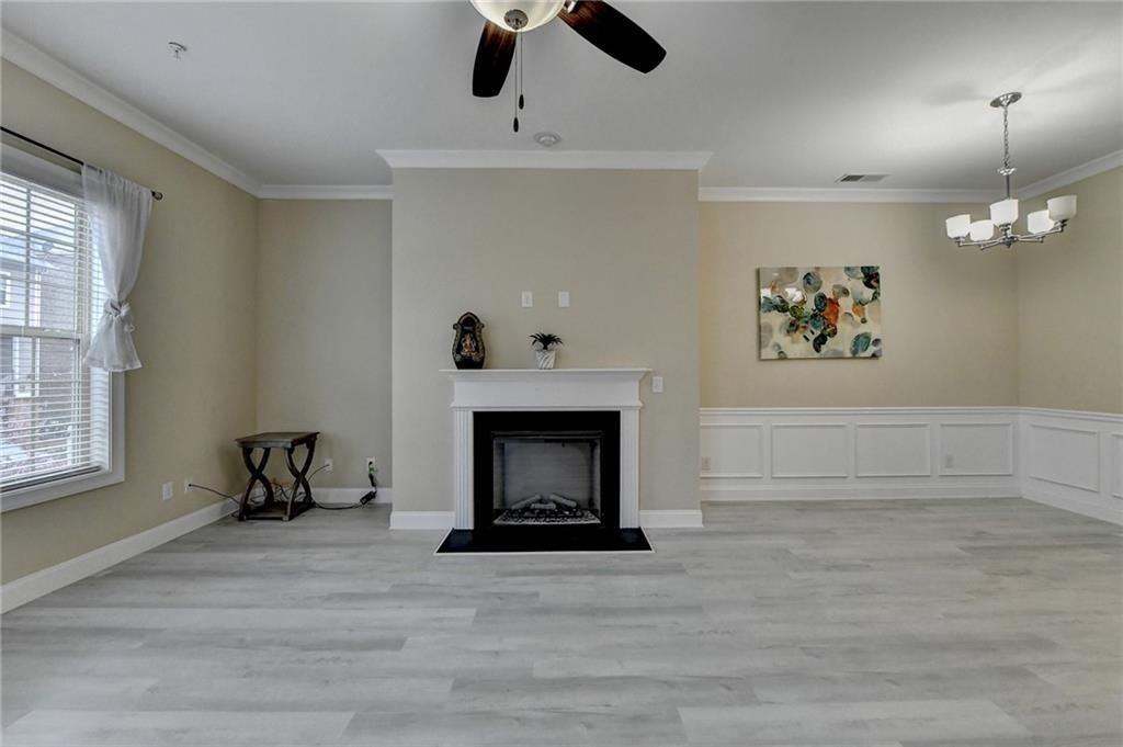 2405 Tenor Ln - Photo 6 of 50