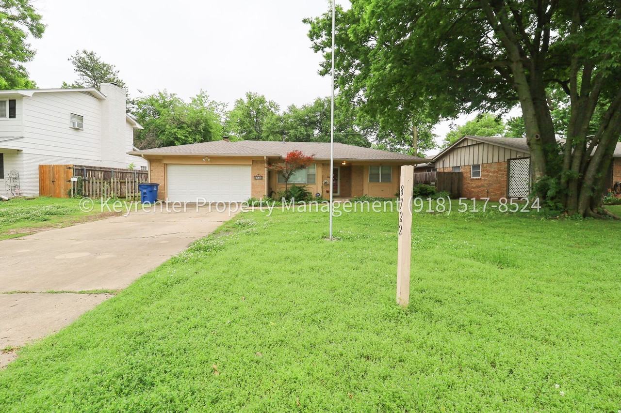 8722 E 30th St - Photo 2 of 35
