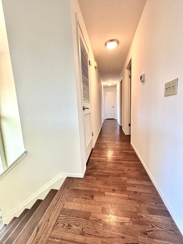 2111 N 188th St - Photo 4 of 50