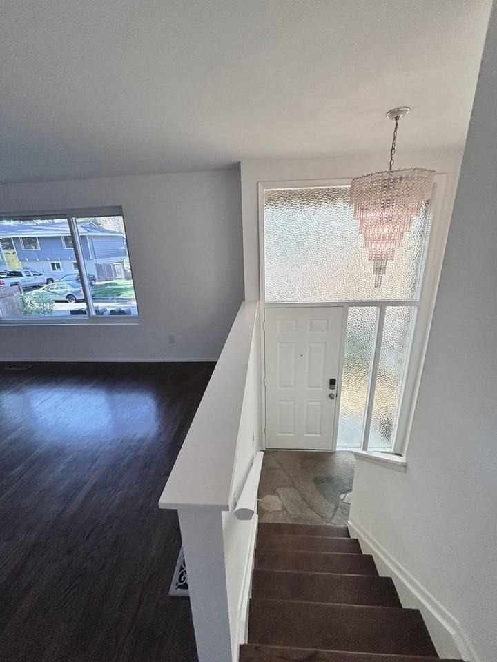 2111 N 188th St - Photo 3 of 50