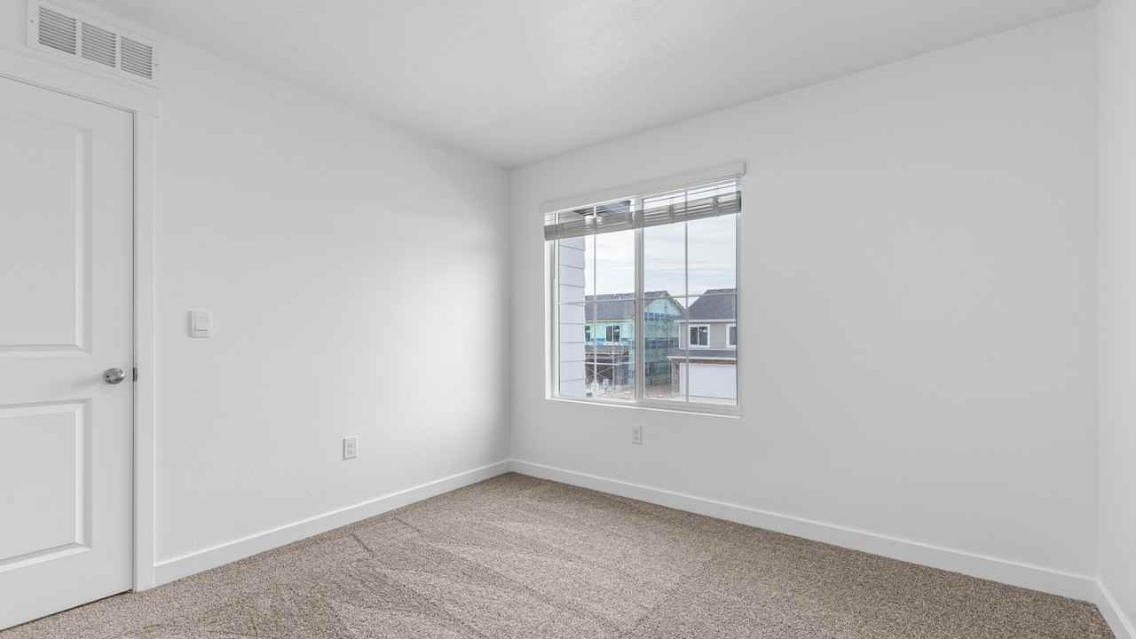 651 N 1850 E #651 - Photo 7 of 17