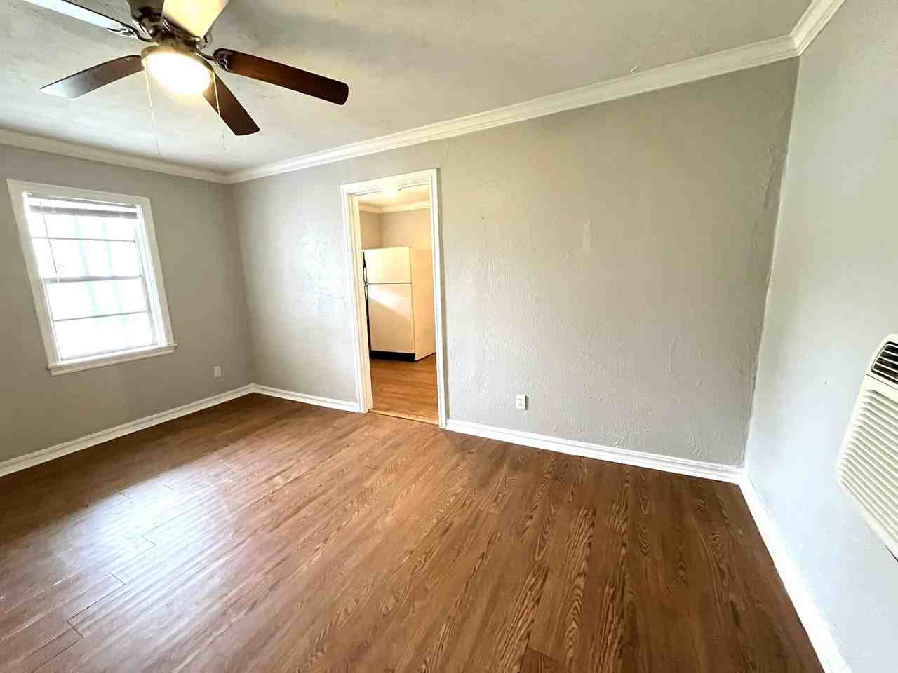 313 W Peach St - Photo 6 of 22