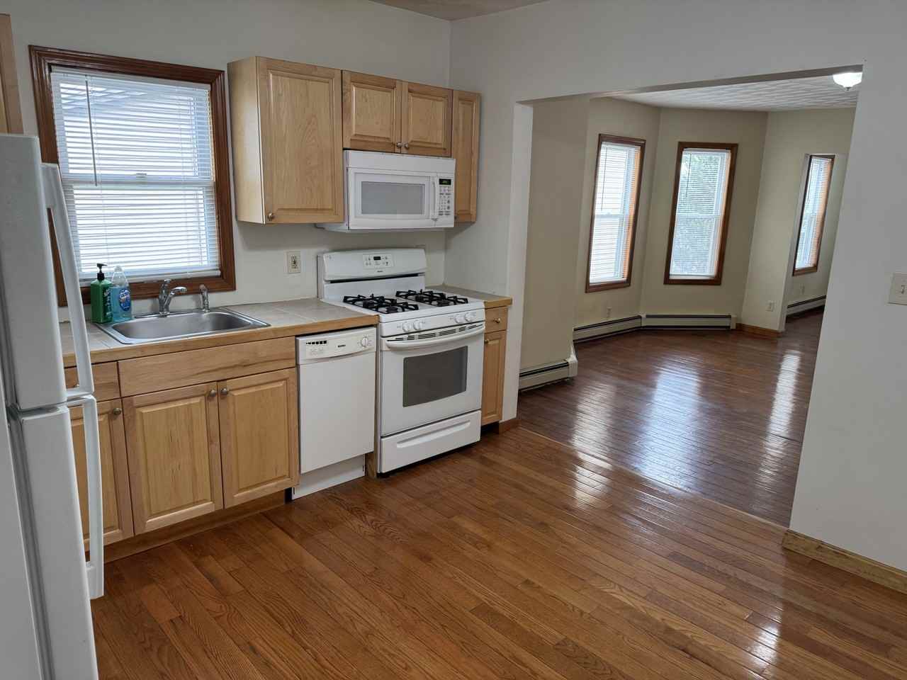 Paris St #1 - Photo 2 of 12