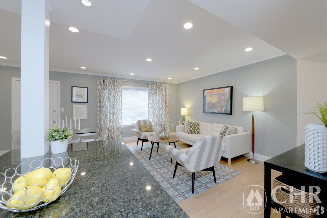 214 Gerry Rd - Photo 4 of 8