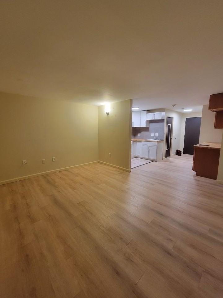 81 Fisherville Road - Photo 3 of 29