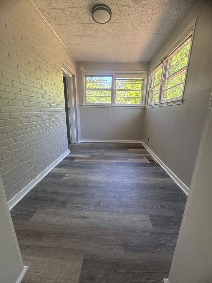 2053 Gorgas St - Photo 4 of 12