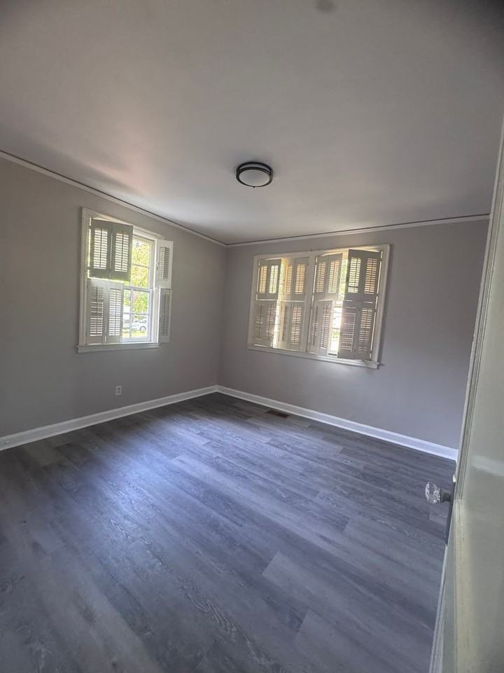 2053 Gorgas St - Photo 6 of 12