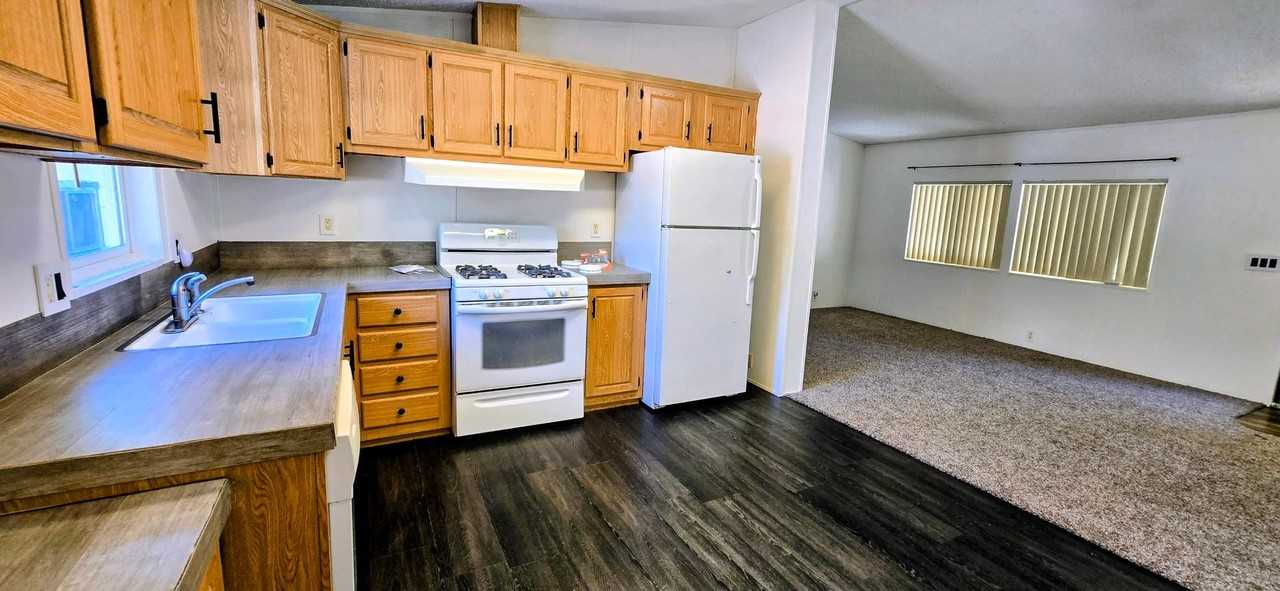 821 Lancer Way - Photo 3 of 11