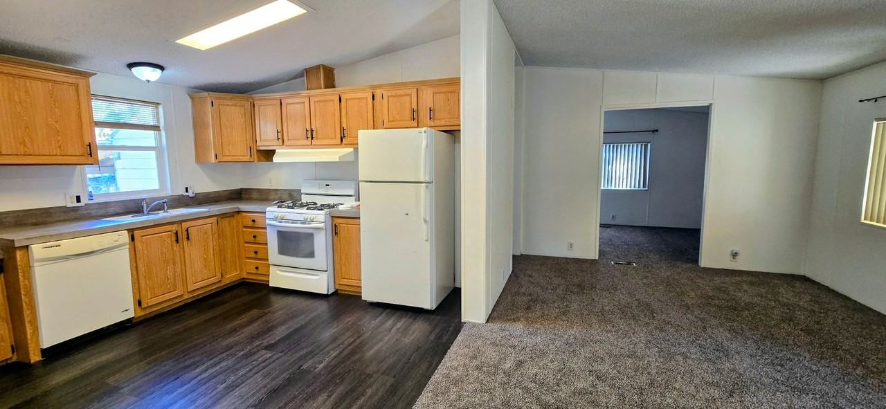 821 Lancer Way - Photo 5 of 11