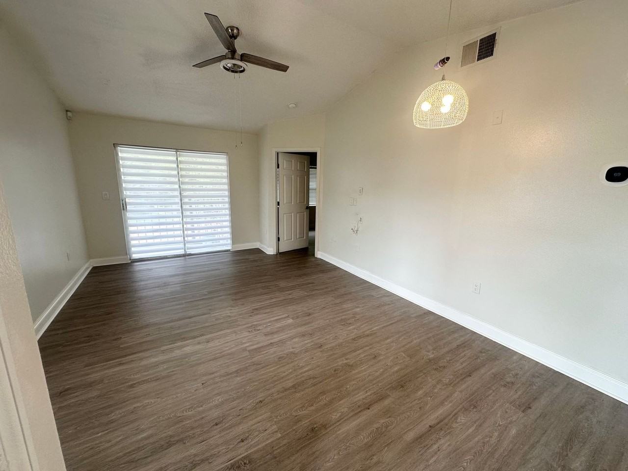8824 Coral Palms Ct #B - Photo 3 of 33
