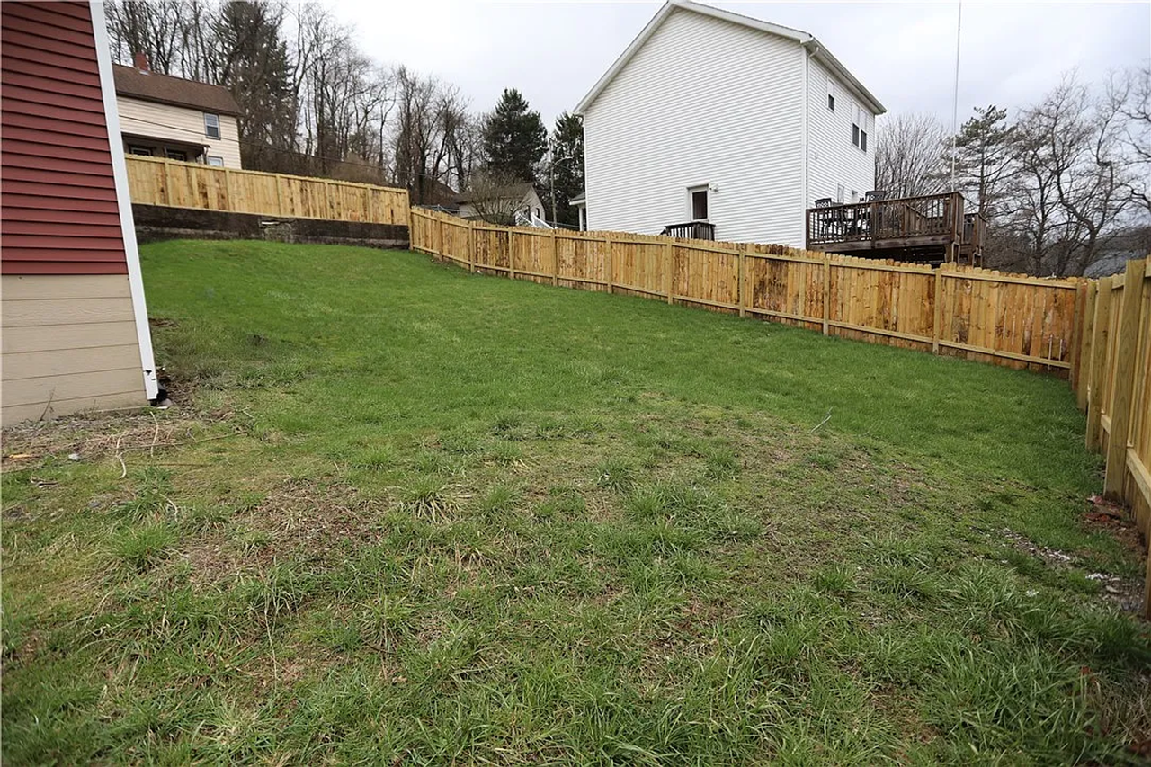 305 Chestnut St - Photo 6 of 20