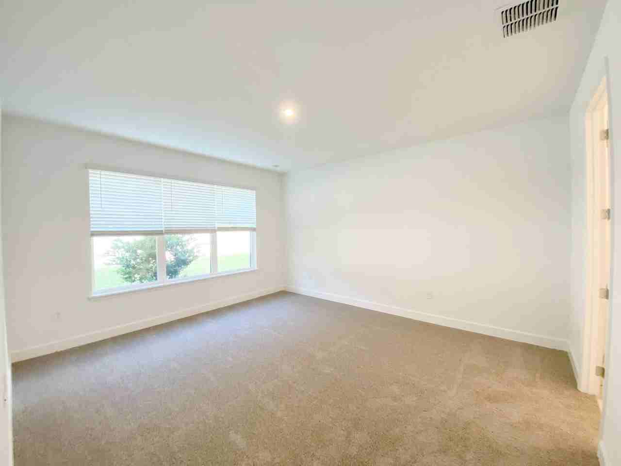 1409 Lone Feather Trl - Photo 6 of 41