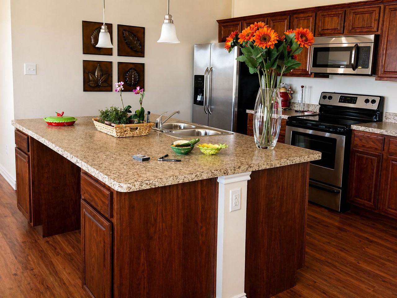 1102 Newcastle Dr - Photo 3 of 5