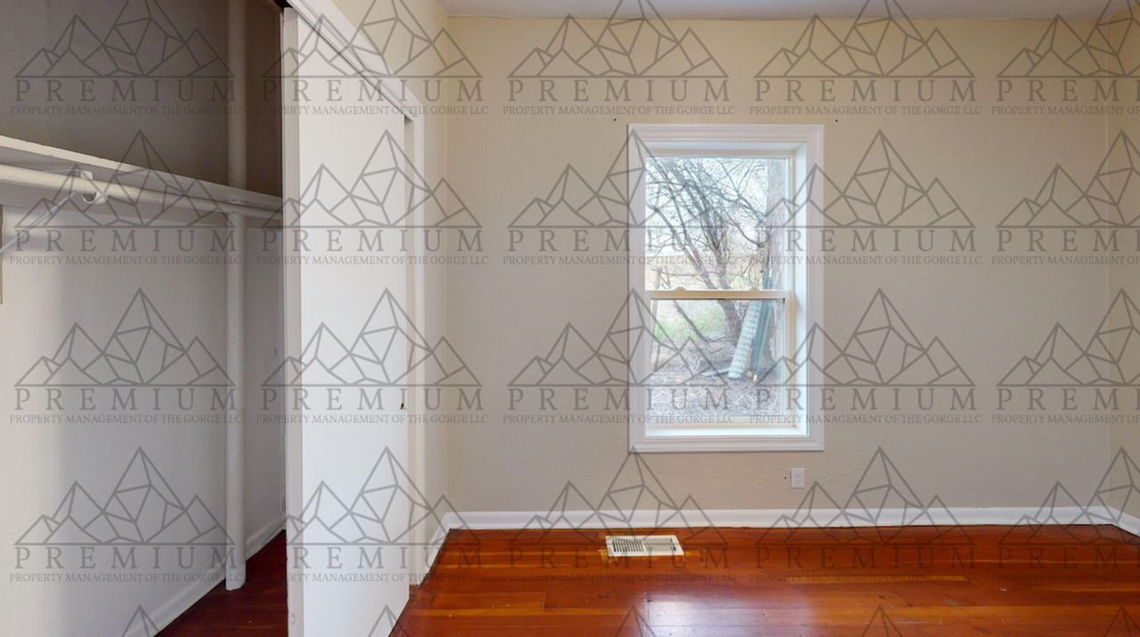1308 Biggs St - Photo 5 of 13