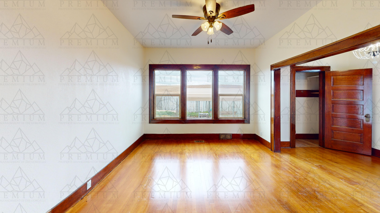 620 Pemberton St - Photo 2 of 15