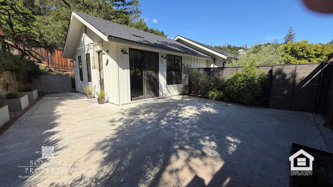 17253 Park Ave - Photo 3 of 22