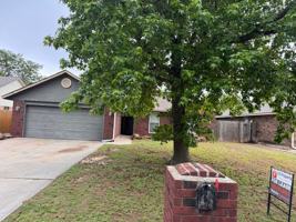 featured image of 1056 N Ridgecrest Way