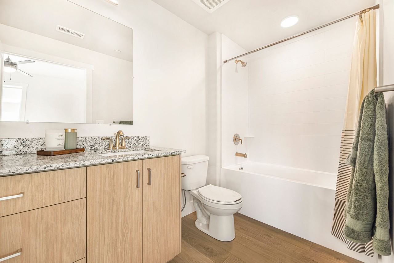 Lincoln Crossing Apts - Photo 4 of 20